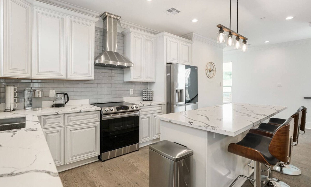 Mid-City House | New Constructed Luxury 3-BD House in Mid-City