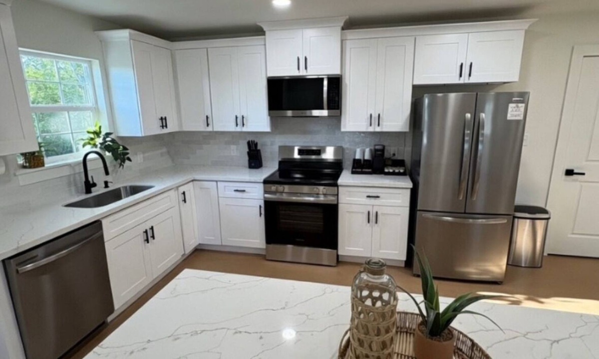 Sulphur House | New Duplex Near Plants and Casinos Fast Wi-Fi