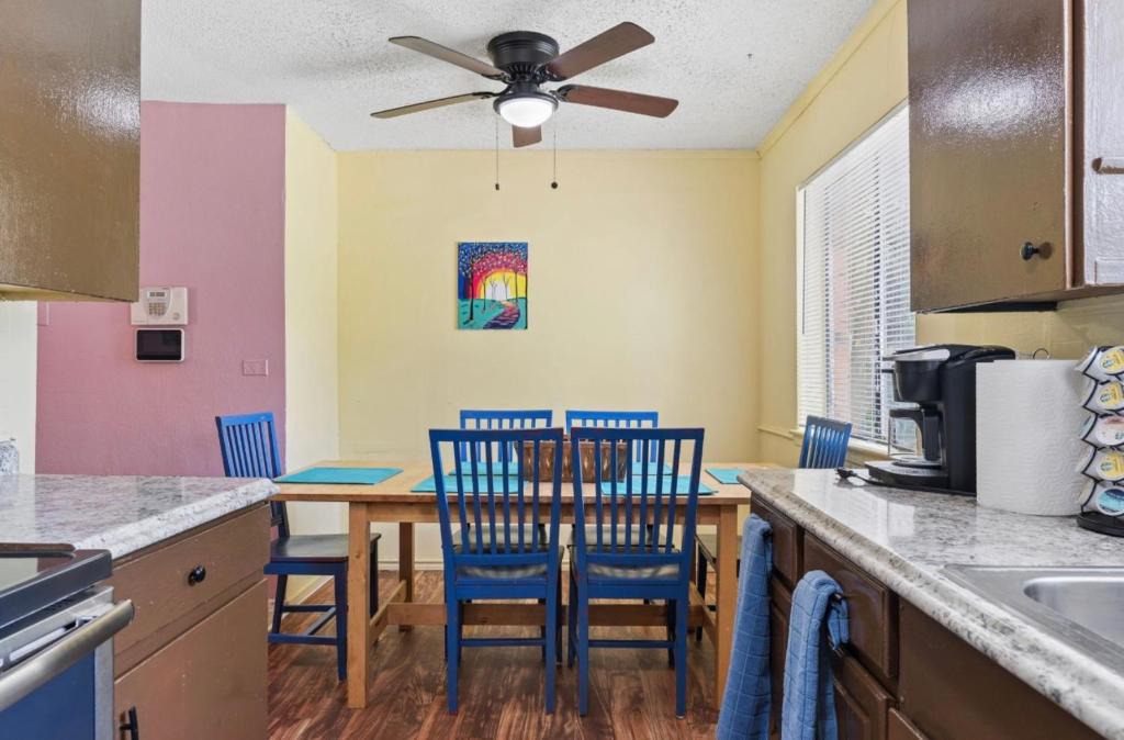 Garland House | New! Fun just 20 min from Dallas 3-BRM Home
