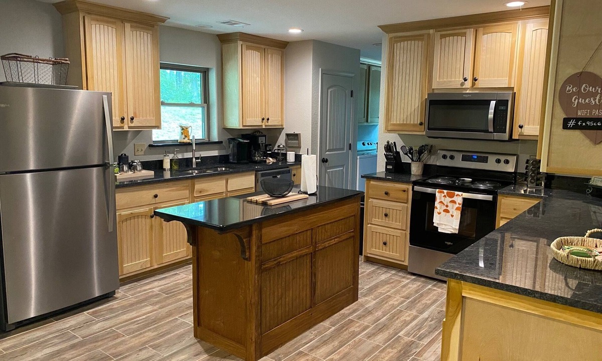 Mount Ida House | New Ouachita River Access, Swimming, Blufftops, Private Groomed Forest Trails
