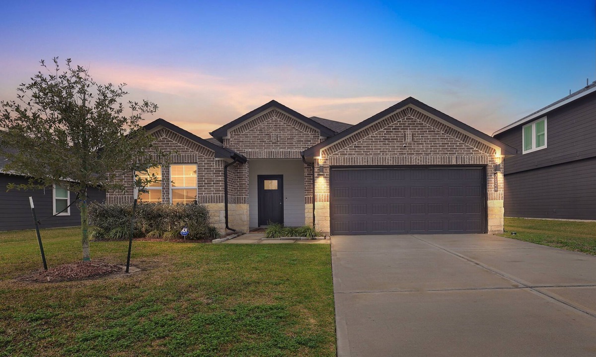 Richmond House | NEW! Sunset Creek Sanctuary - Spacious Family Home