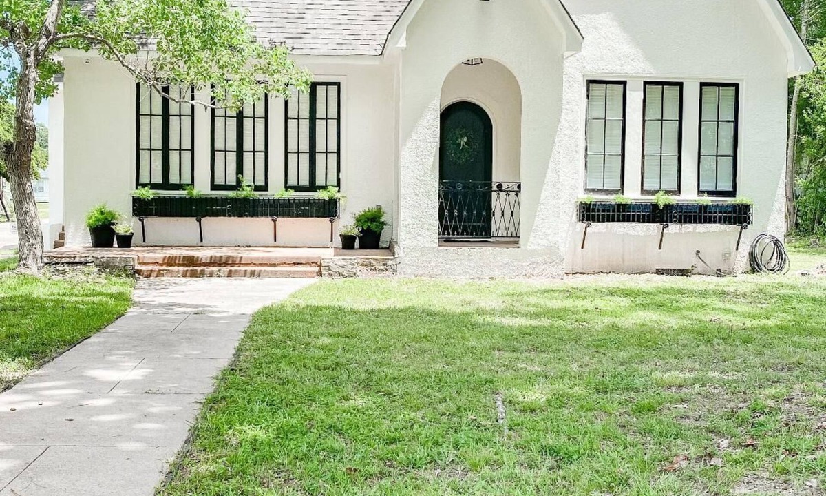 Natchitoches House | Newly remodeled 1930's cottage! Close to everything in the heart of Natchitoches