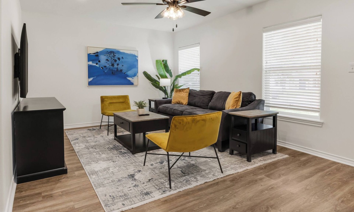 North Oakwood House | Newly Renovated 3 bedroom home near Texas A&M