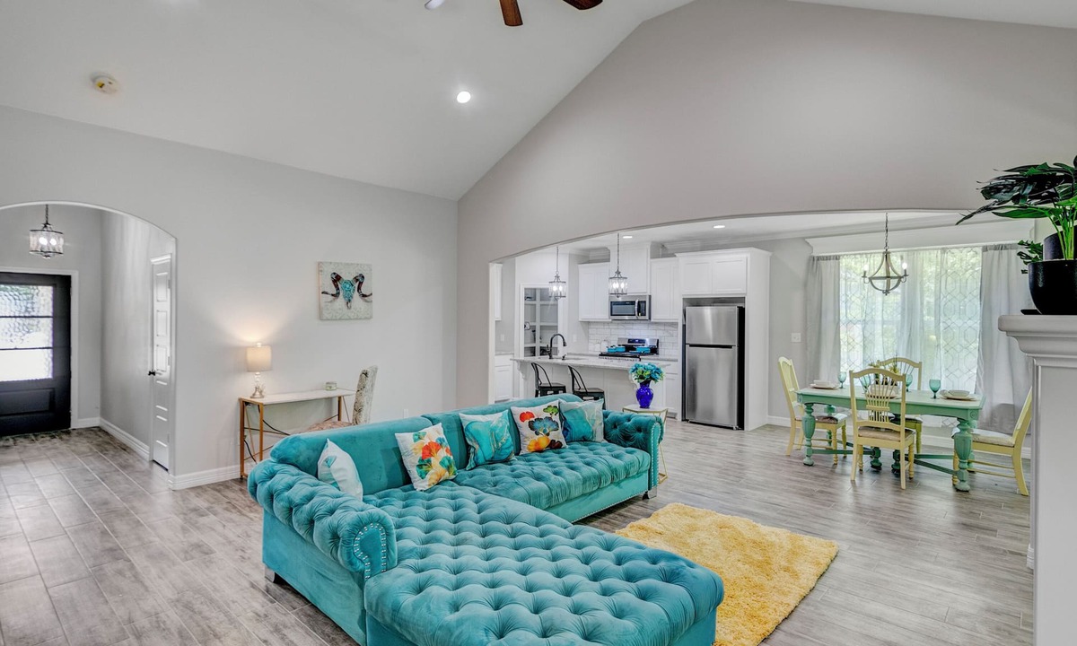 Beaumont House | Newly Renovated Luxe West Beaumont w Private Patio