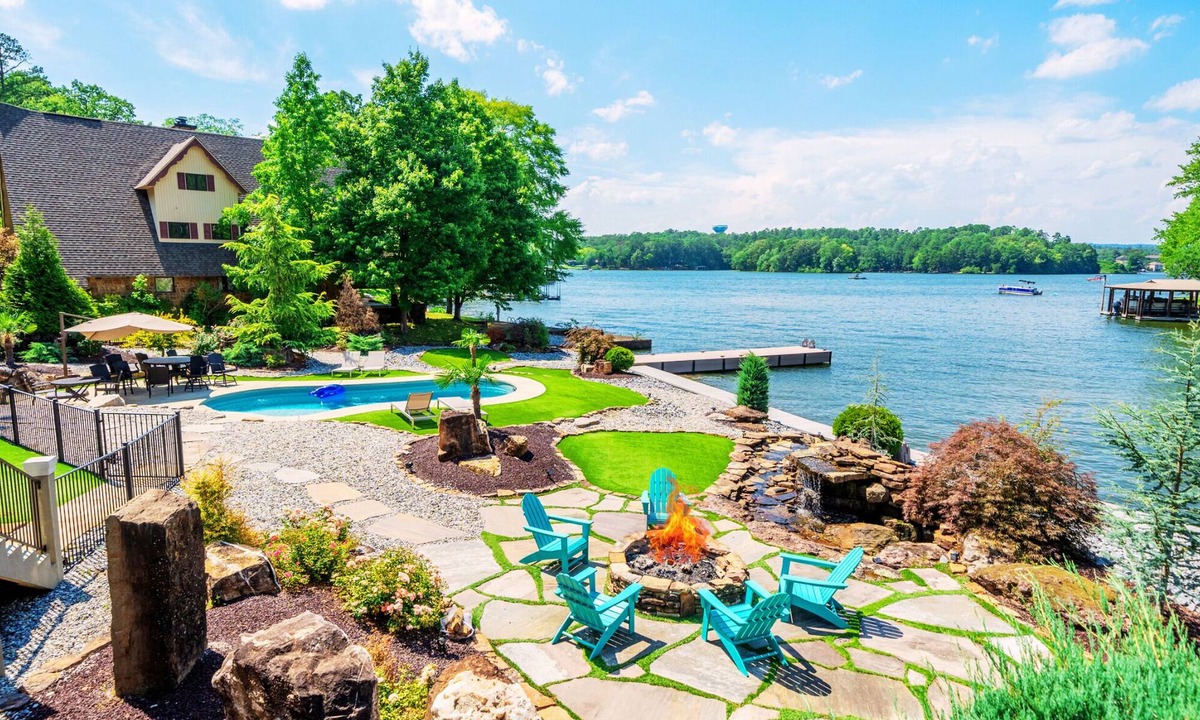 Hot Springs House | Oasis @ Bayshore - Lakefront Luxury 6BR w Stunning Views, Private Pool, Hot Tub