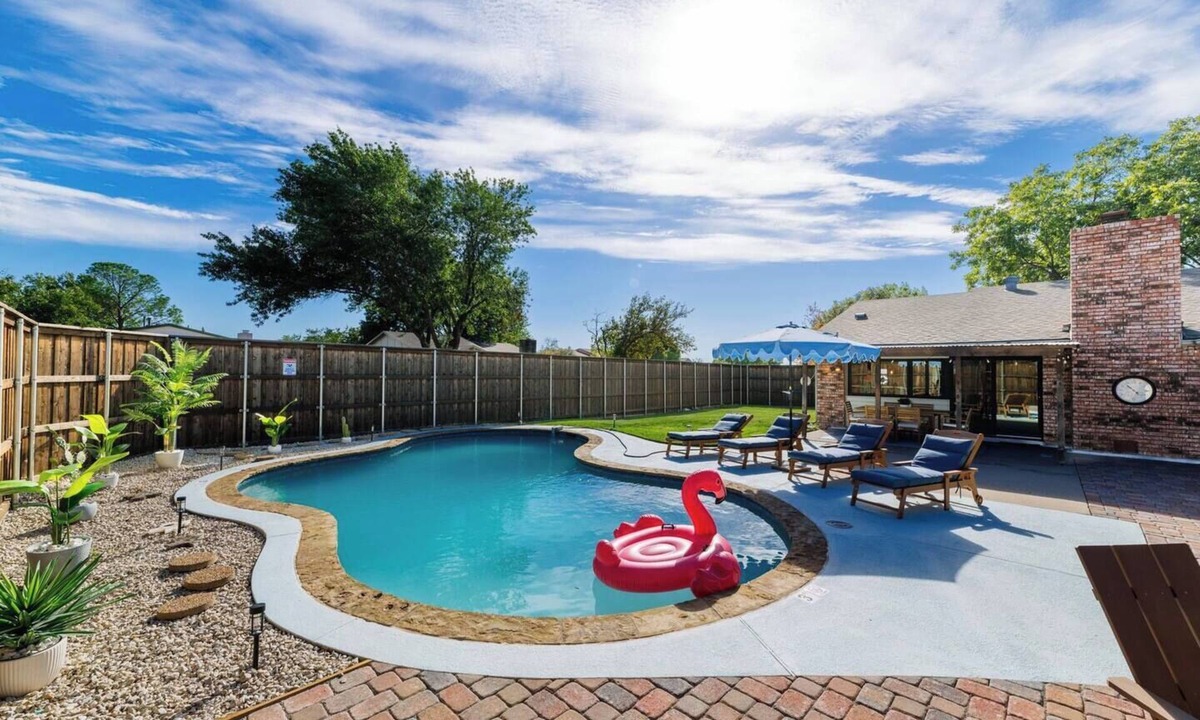 The Colony House | Palm Springs/Saltwater Pool + Game Room