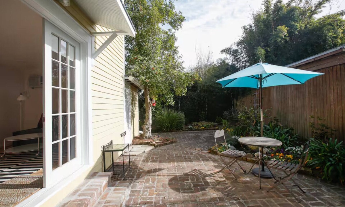 Carrollton House | Patio Cottage near Audubon Park in Charming New Orleans Neighborhood