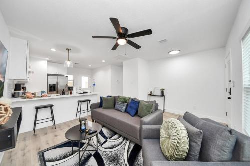 Riverside Terrace Apartment | Peaceful 2BR-Gated Stay-King Bed-DWTN HTX-Medical Center