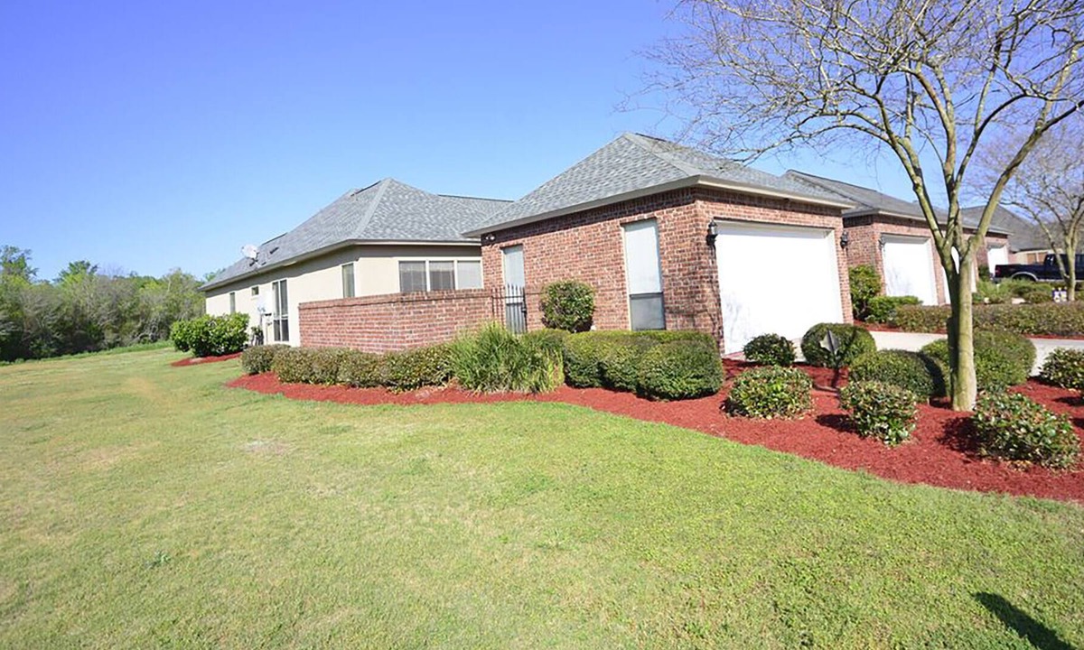 Burnside House | Peaceful, Award-Winning Gated Pelican Point Golf Community