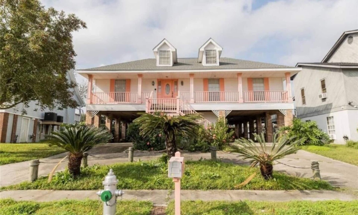 New Orleans East Area House | Peaceful & Clean Mid-long-Term Stay/Corporate Business/Medical Staff Friendly