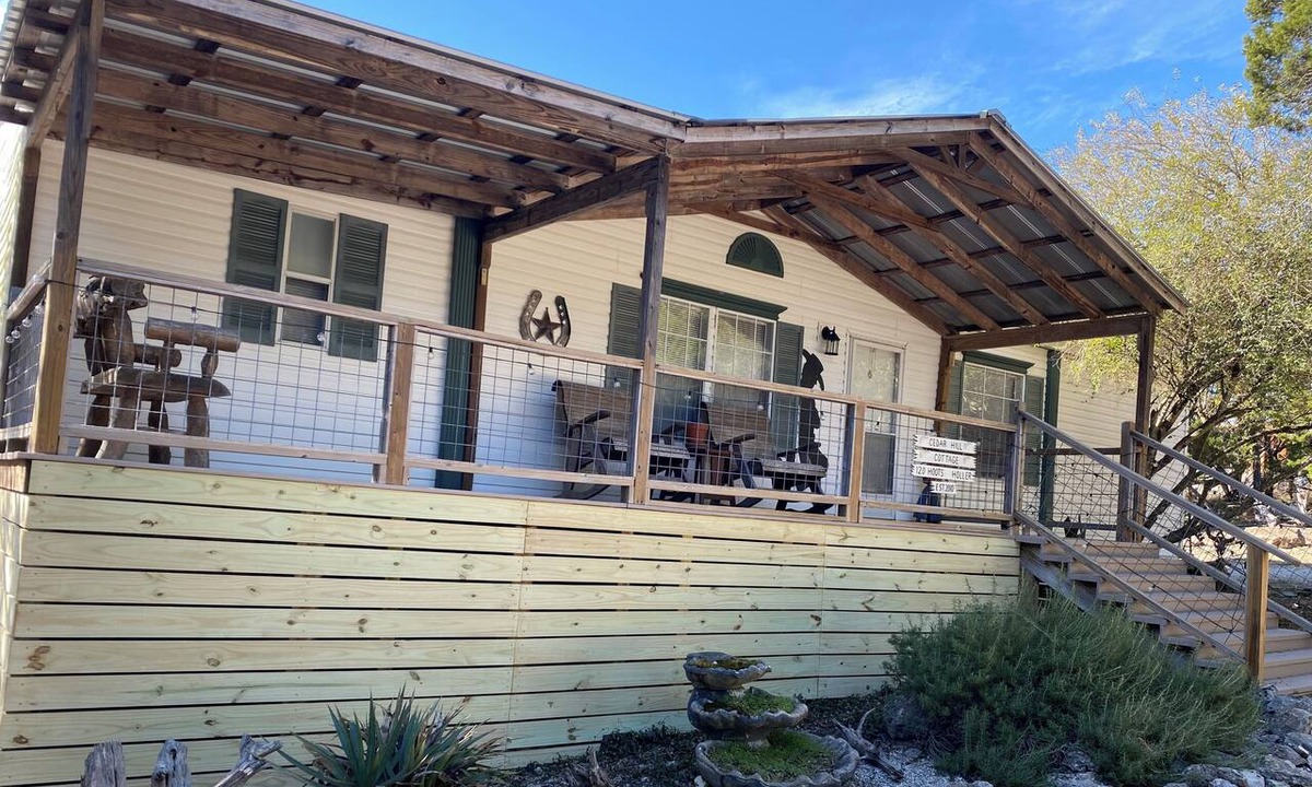 Wimberley Cottage | Peaceful Hill Country Retreat Private Hot Tub 3½ Acres Near Downtown