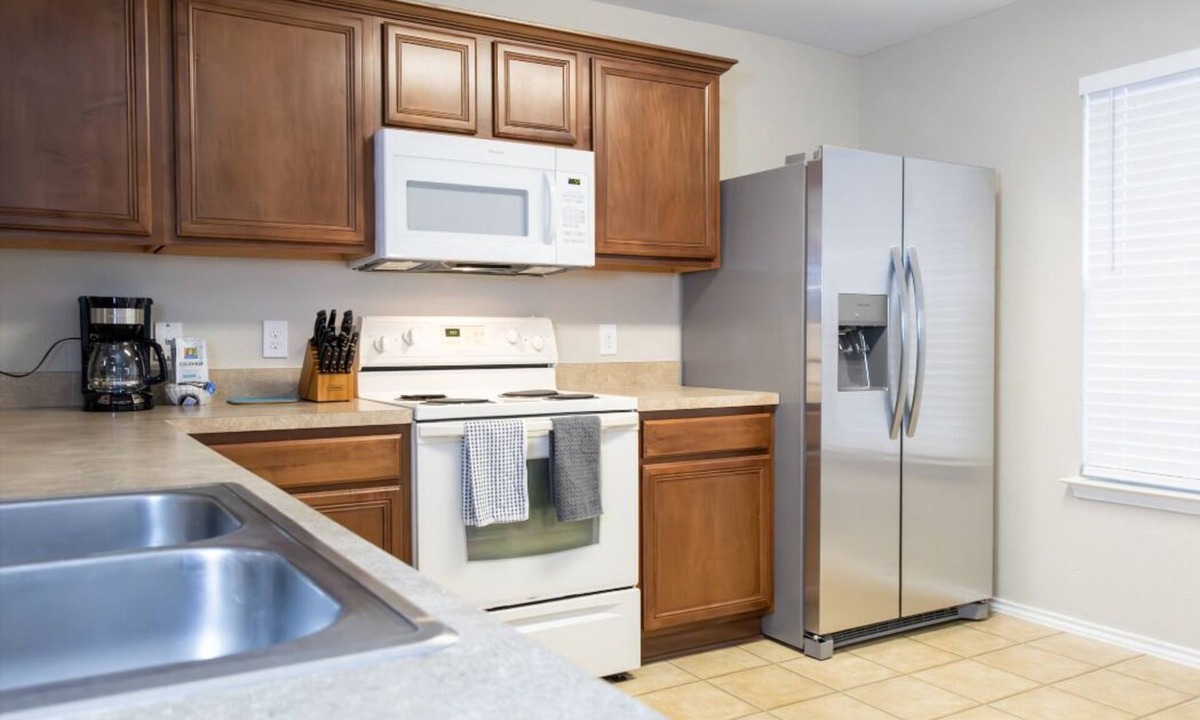 Fort Worth House | Peaceful & Quiet Neighborhood 30 Days Minimum Stay 30 Min from AT&T Stadium