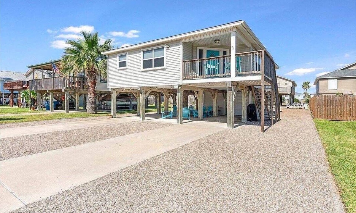 Leeward Sands House | Pelican's Perch Hideaway Port A