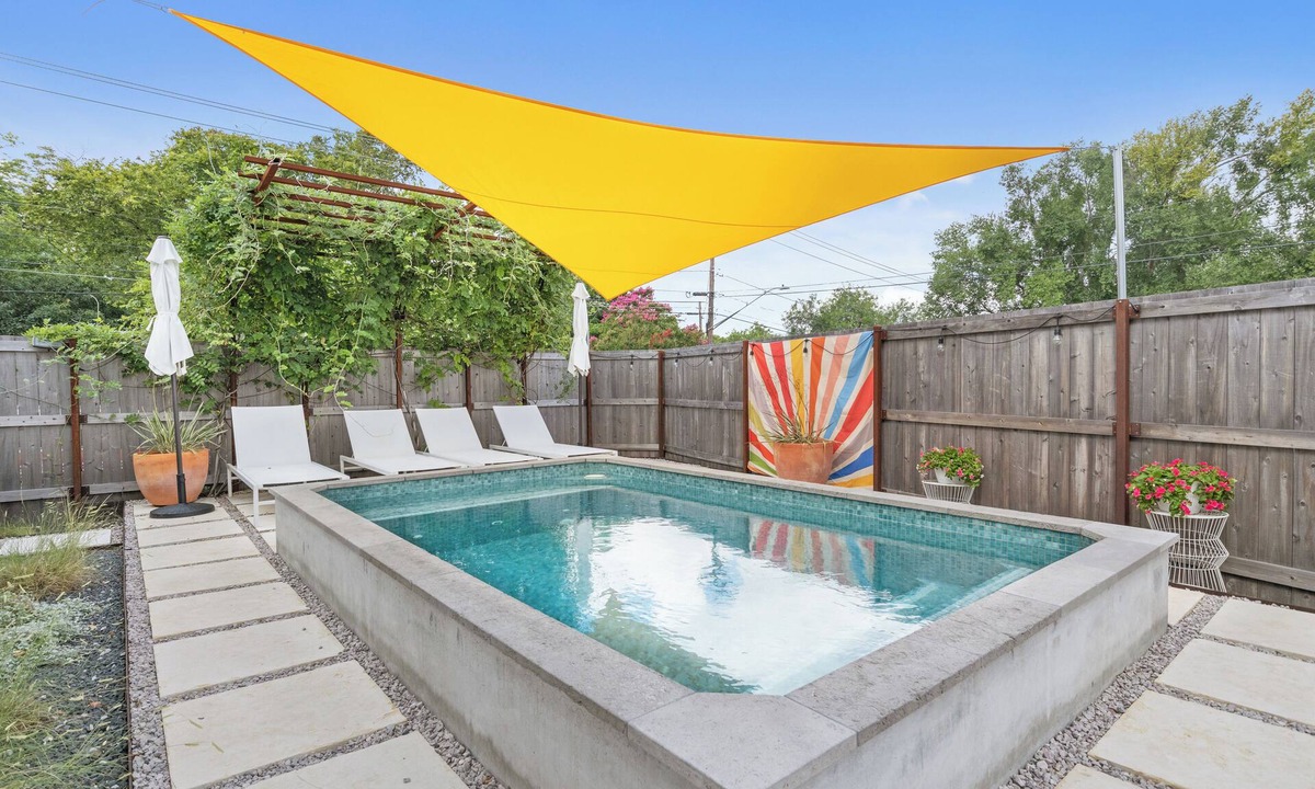 Bouldin House | Perfect Bungalow Oasis w/Heated Pool in – Just Steps from South Congress!