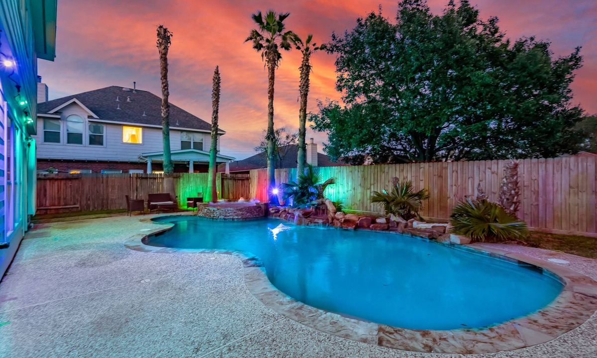 Spring House | Perfect getaway with pool,hot tub and private gym