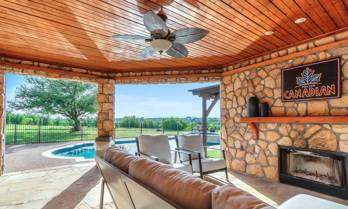 Palo Pinto County House | Perfect multi-family getaway close to Hells Gate and Bluff Creek Marina