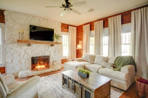 Breaux Bridge House | Pet-Friendly Historic Home: Downtown Breaux Bridge
