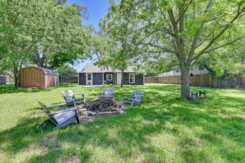 Aubrey House | Pet-Friendly Home w/1-Acre Yard in Aubrey