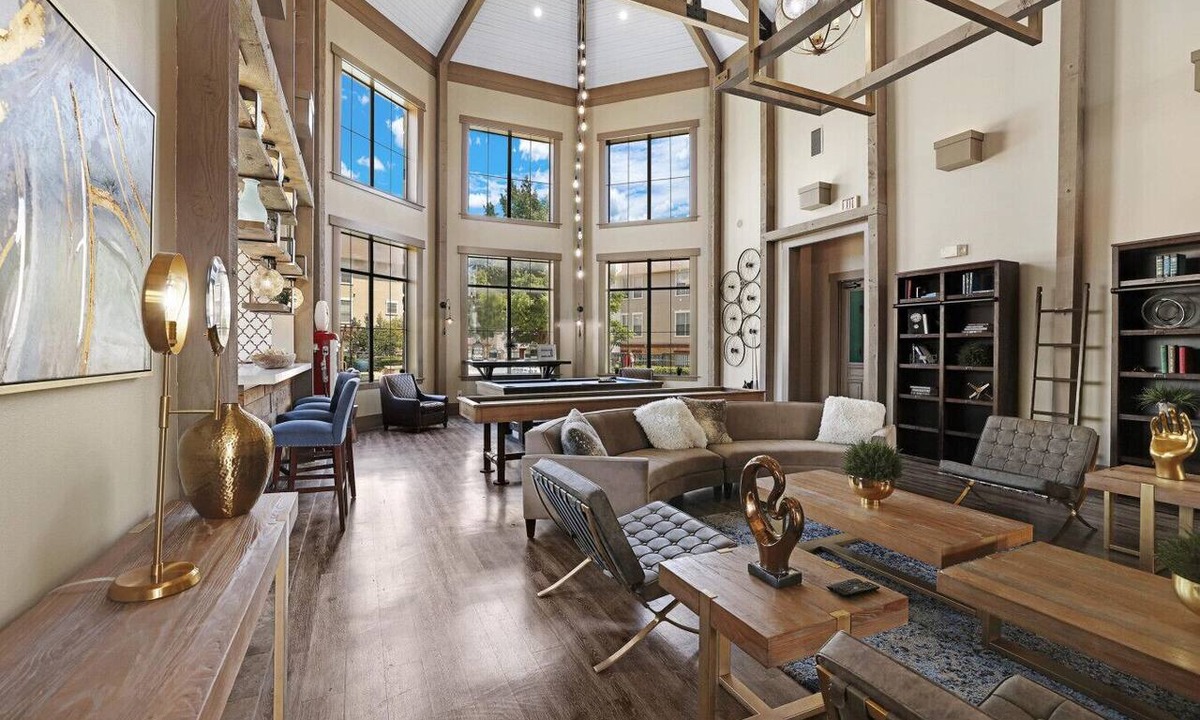 Fossil Creek Apartment | Polished Stay 2BR 2BA Apartment with Pool Access