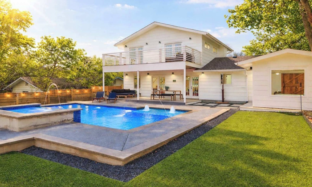 Parker Lane House | Pool, Hot Tub, Grill | Near UT Football + Downtown