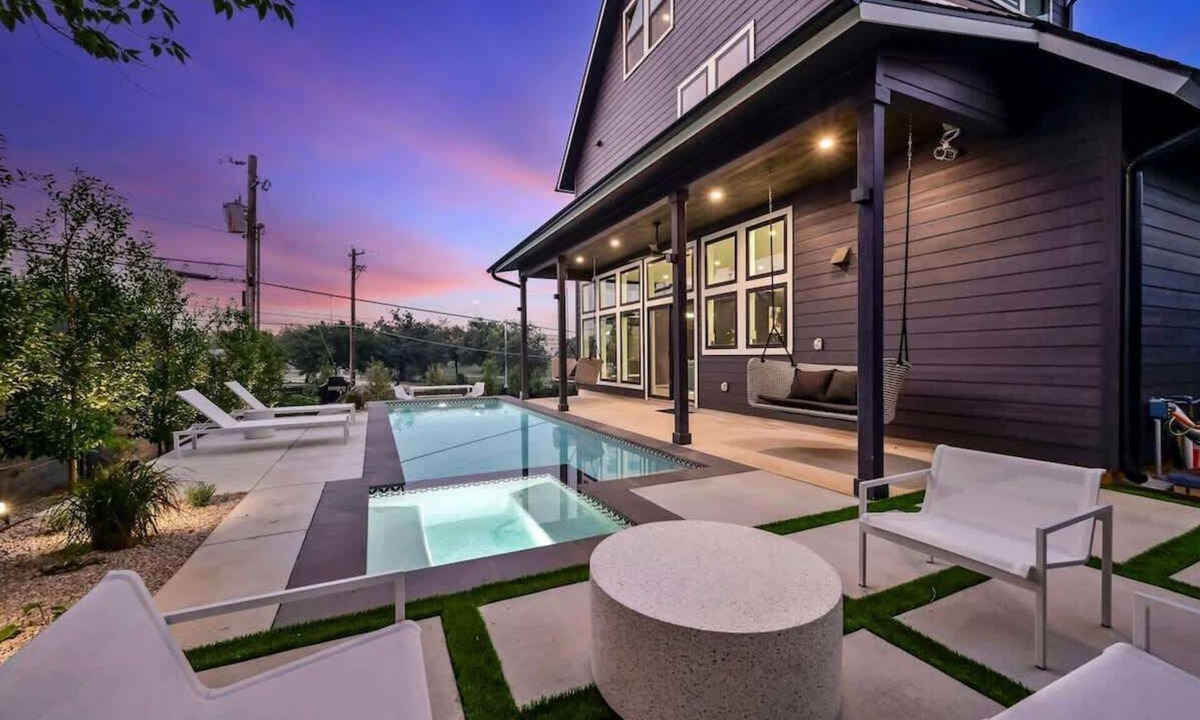 Central East Austin House | Pool, Lounge, Bar, Near UT Football | East Austin