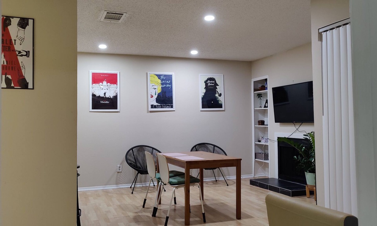 Far North Dallas Condo | Prime North Dallas Location, Gated Entire 1BR/1BA, Corporate & Extended stay