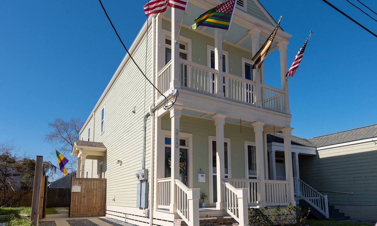 Faubourg Lafayette House | Prince Philip-Royal Treatment Near Garden District