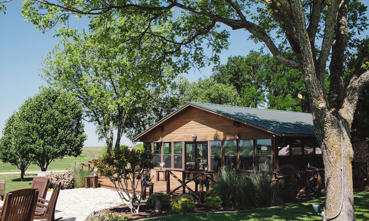 Granbury House | Private 1,600-Acre Texas Ranch Retreat/Lodge + Bunkhouse/Sleeps 18