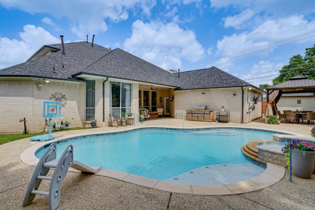 Bedford House | Private Outdoor Oasis! Luxe Bedford Getaway w/Gym