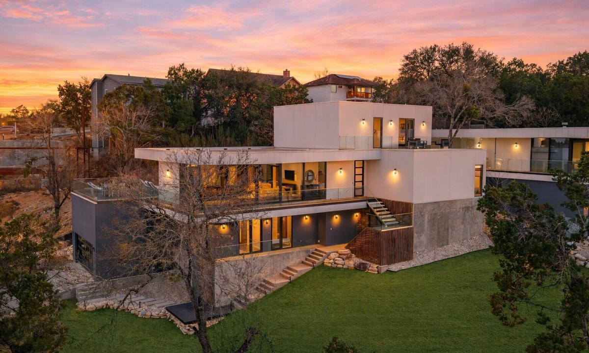 Apache Shores House | Private Pool + Firepit | Hill Views | Mins to Lake Travis | Hunters Estate