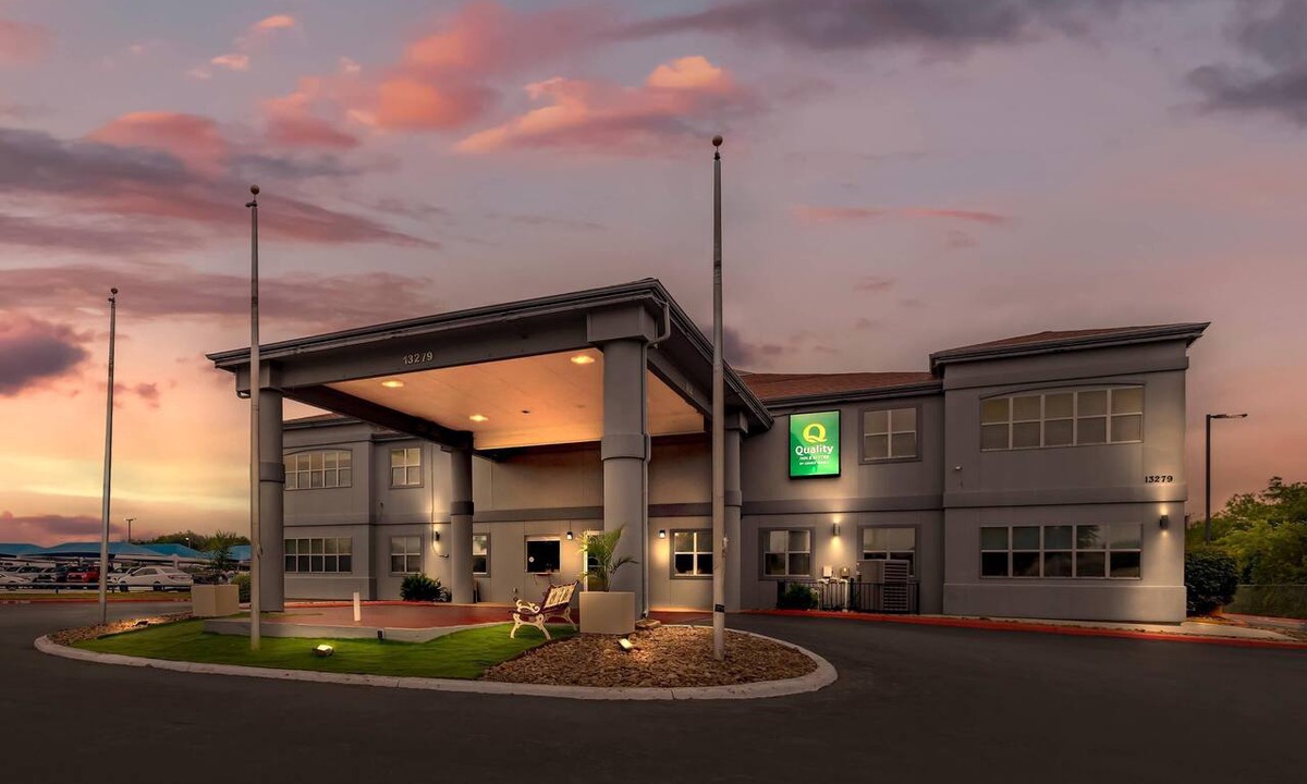 Wetmore Hotel | Quality Inn & Suites Near Six Flags and Medical Center