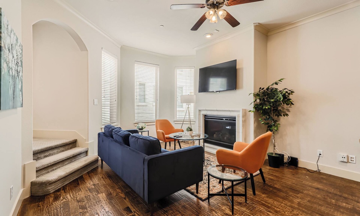 Oak Lawn House | Rawlins 405 Home: 3 Bedroom Retreat Near Dallas TX