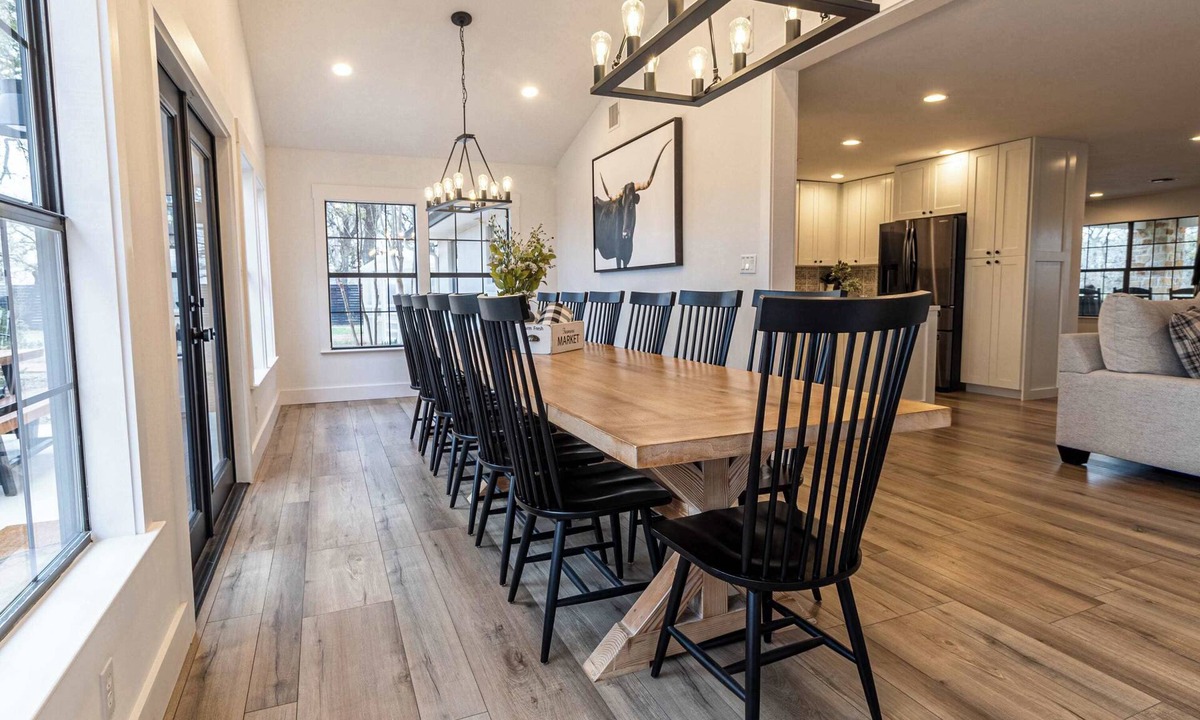 Fredericksburg House | Raymond Ranch Main House - Sleeps 14 (9 beds) - Fredericksburg Texas Finest