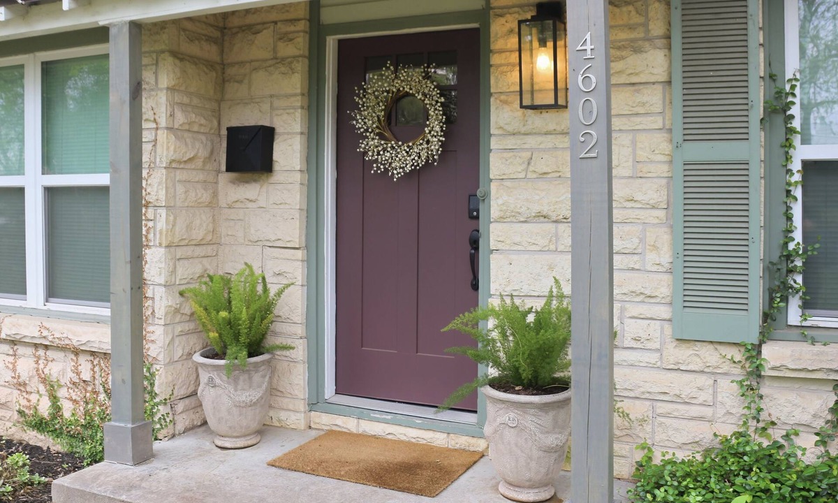 Allandale House | Real Home Near UT & Downtown - 3 Bed 2 Bath, Big Yard, Great Design