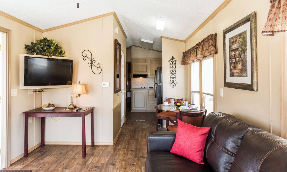 Kinder House | Red Shoes RV Park