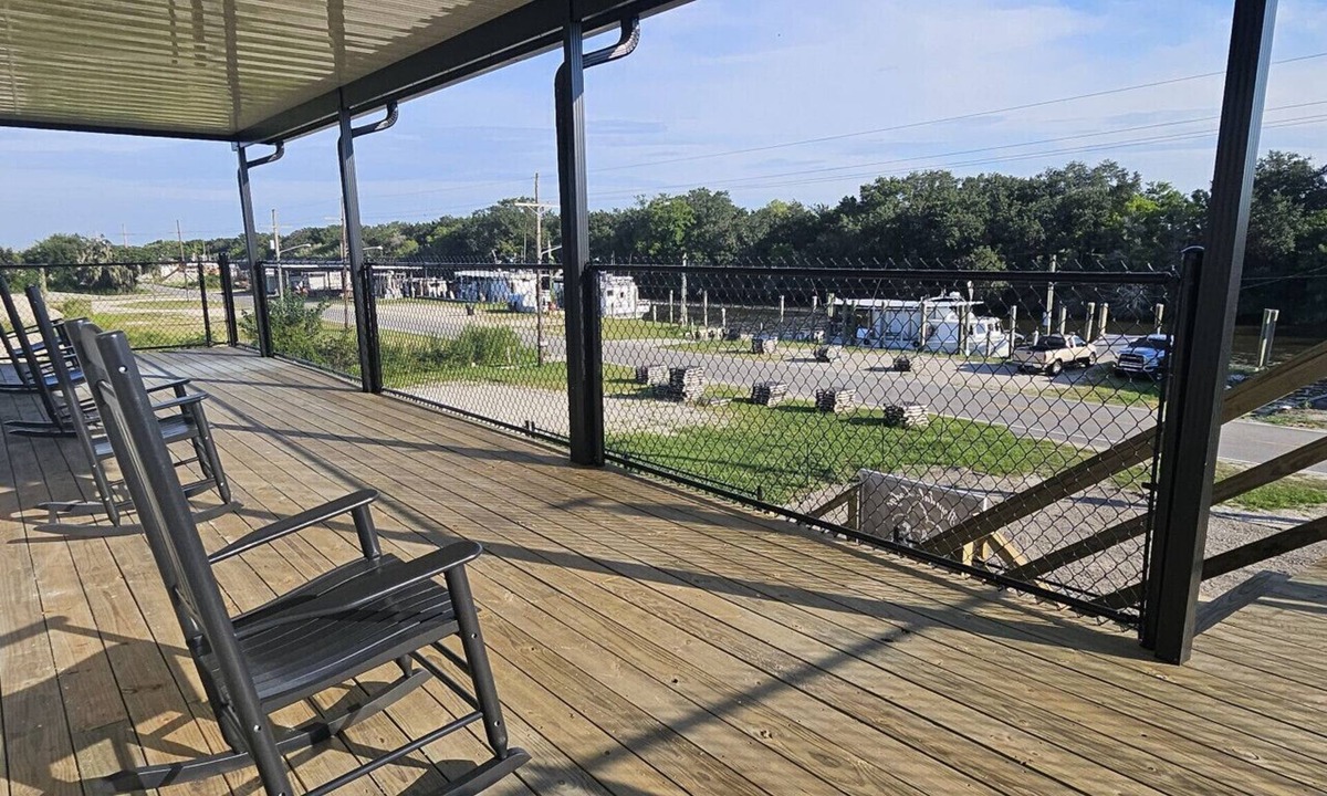 Hopedale Cabin | Reggio- Hopedale Lodge and Fishing Charters. South Louisiana sportsman`s paradise premier lodging and fishing adventure