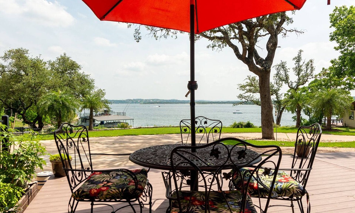 McNeil Apartment | Relaxing Lake Travis waterfront apartment with boat launch