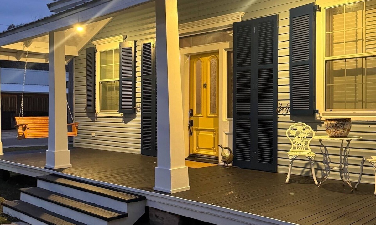 Old Town House | Renovated Historic BSL Home - Walk to Depot District & Beach Blvd - 3BR/2BA