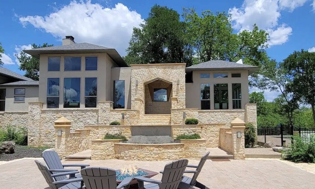 Blanco Villa | River front villa w/pool, BBQ, hiking, fireplace