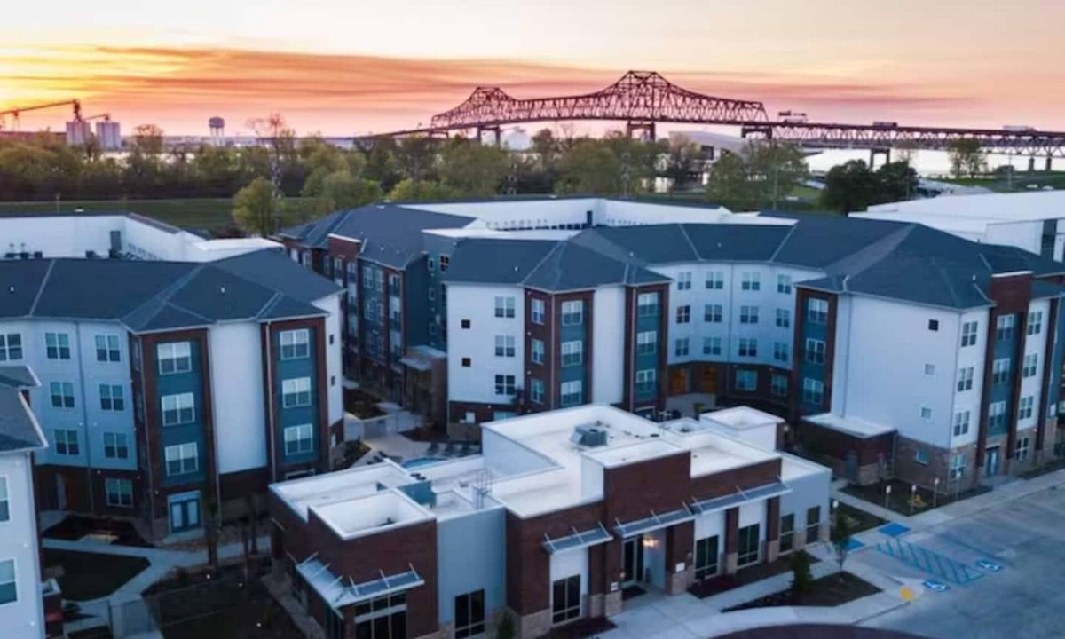 Highlands - Perkins Condo | River House Apartments