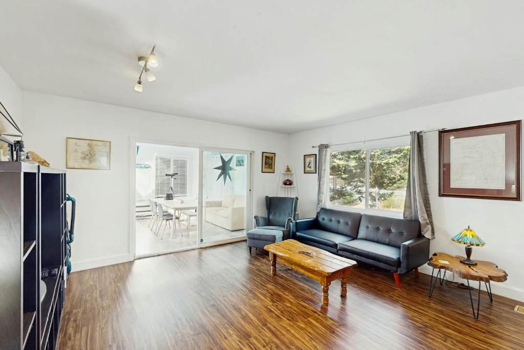 Thurston House | River View House