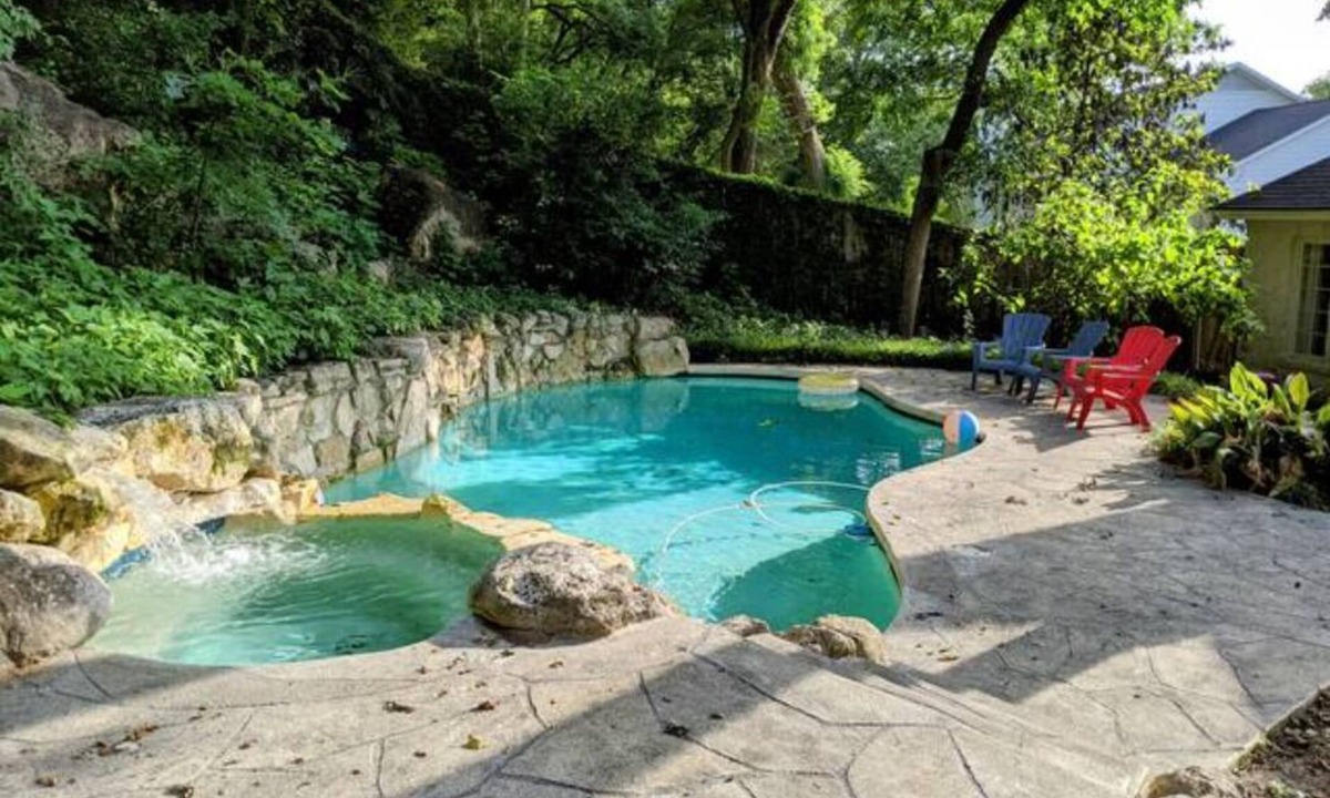 Rivercrest House | Rivercrest Oasis on Lake Austin Street with Private Dock, Pool & Hot Tub
