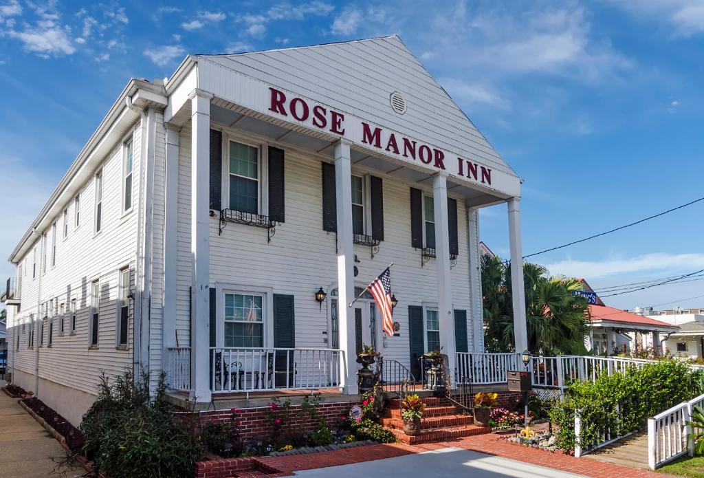 West End Bed & Breakfast | Rose Manor Bed & Breakfast
