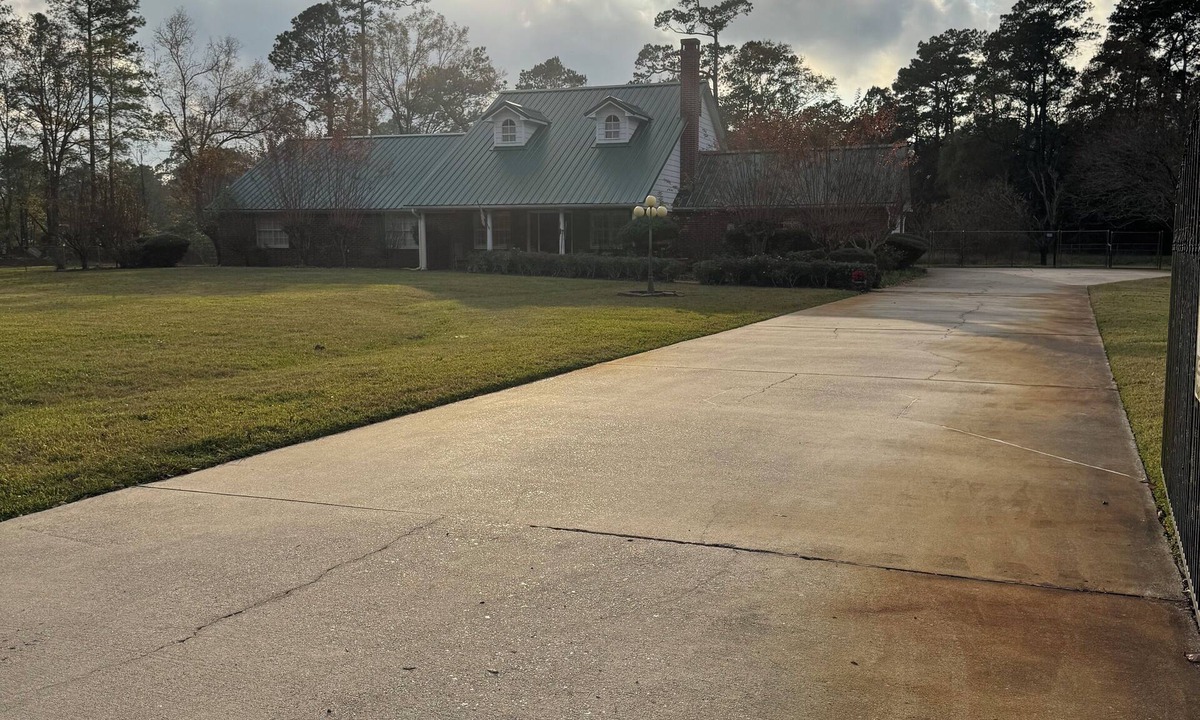 Deweyville House | Runie’s Place, 3-bedroom house in lovely Orange for relaxing stay