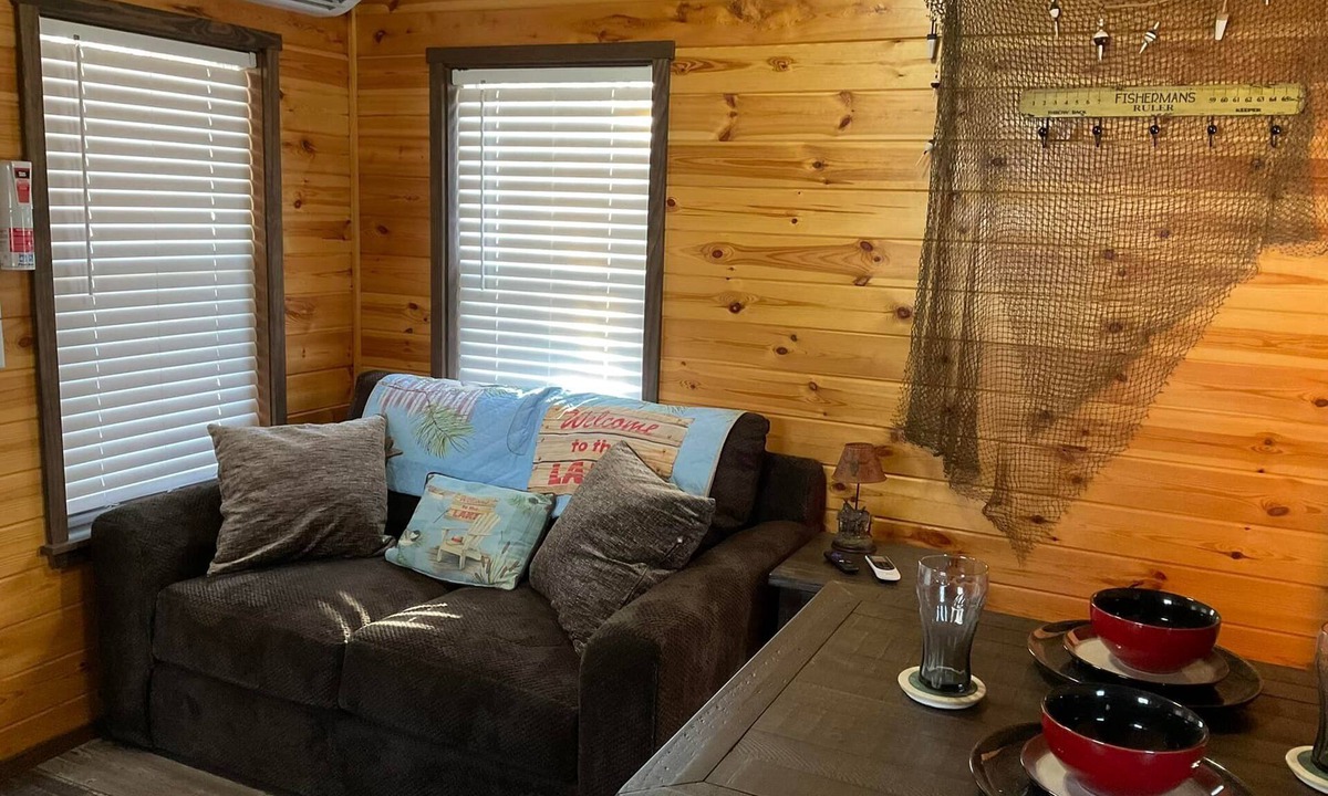 Mount Vernon Cabin | Rustic Fishing Retreat 1 Bed/1 ADA Bath