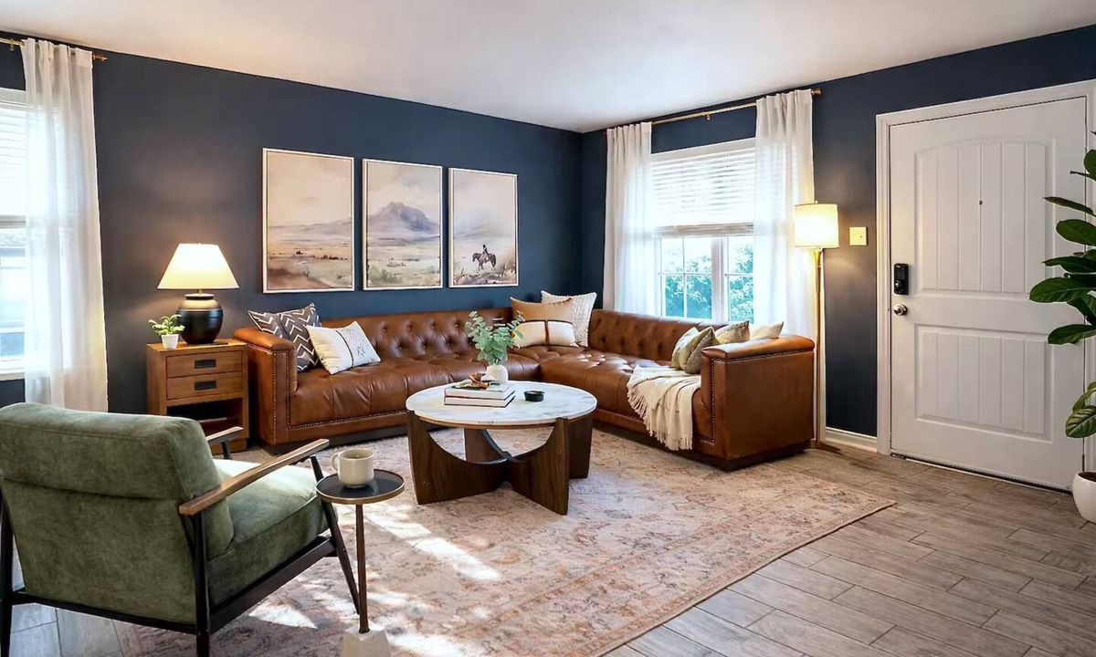 West Dallas House | Rustic Ranch Retreat - King Bed, Patio & Free Parking