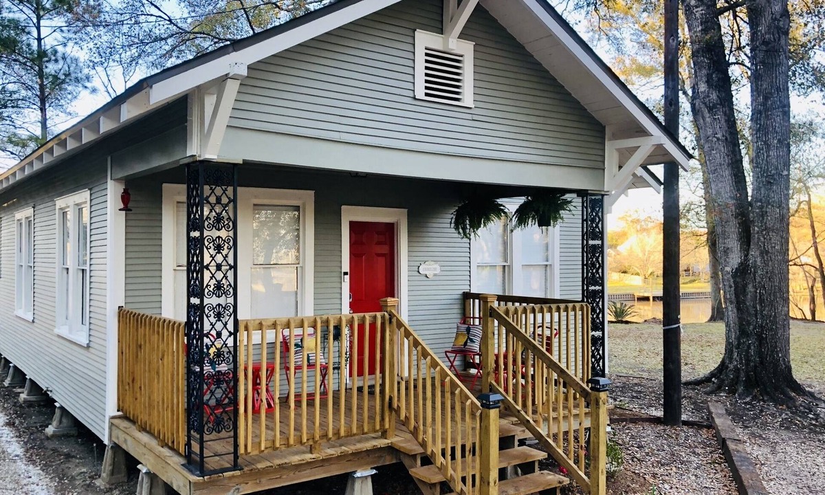 Lafayette Cottage | Rustic, Spacious 3BR Cottage on Bayou; Central Lafayette