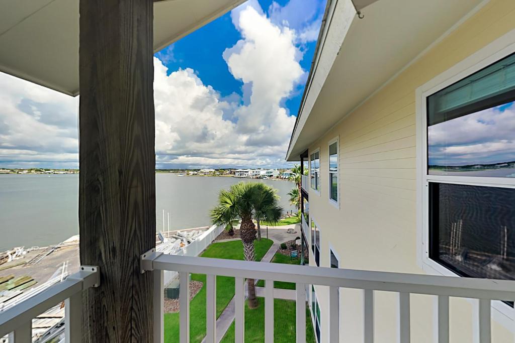 Key Allegro Apartment | Sand Dollar Unit C3