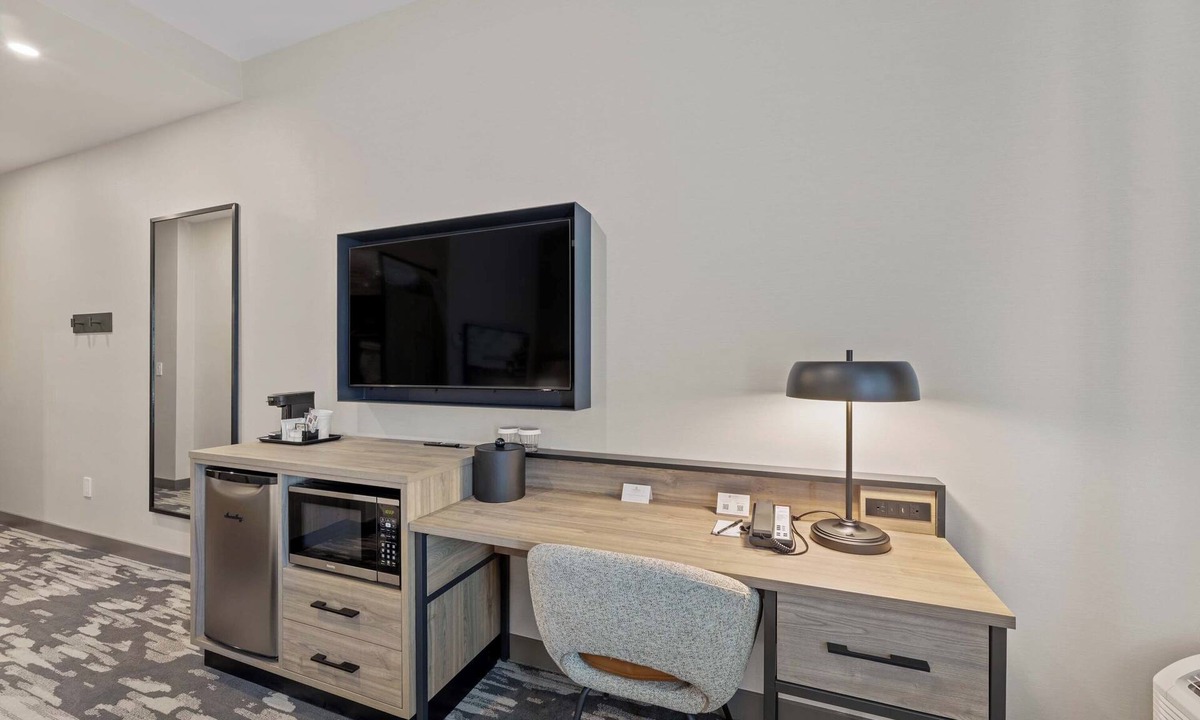 Las Colinas Hotel | Sandman Signature Dallas Las Colinas Hotel & Suites