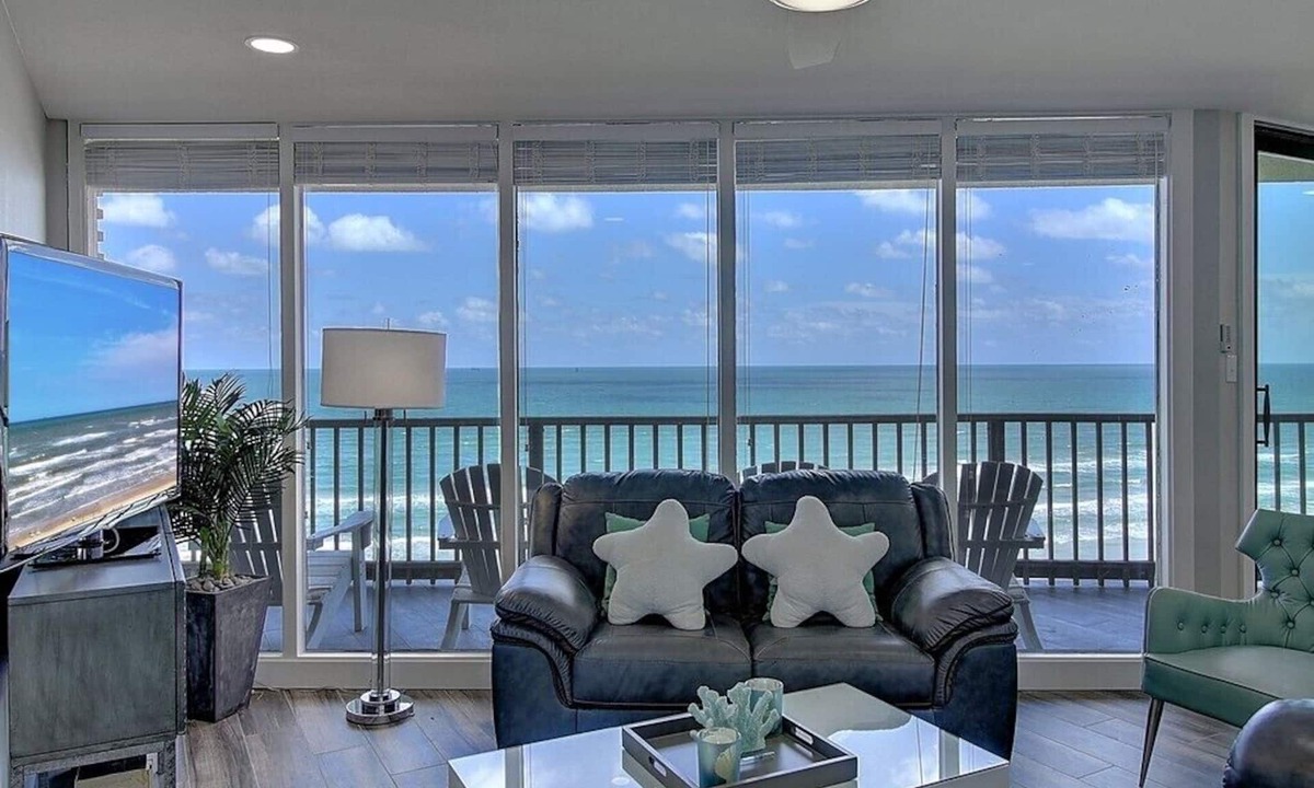 Port Aransas Condo | Sea Gull #908: Beachfront 2 Bedroom 2 Bathroom With Spectacular Views and 24 Hour Management